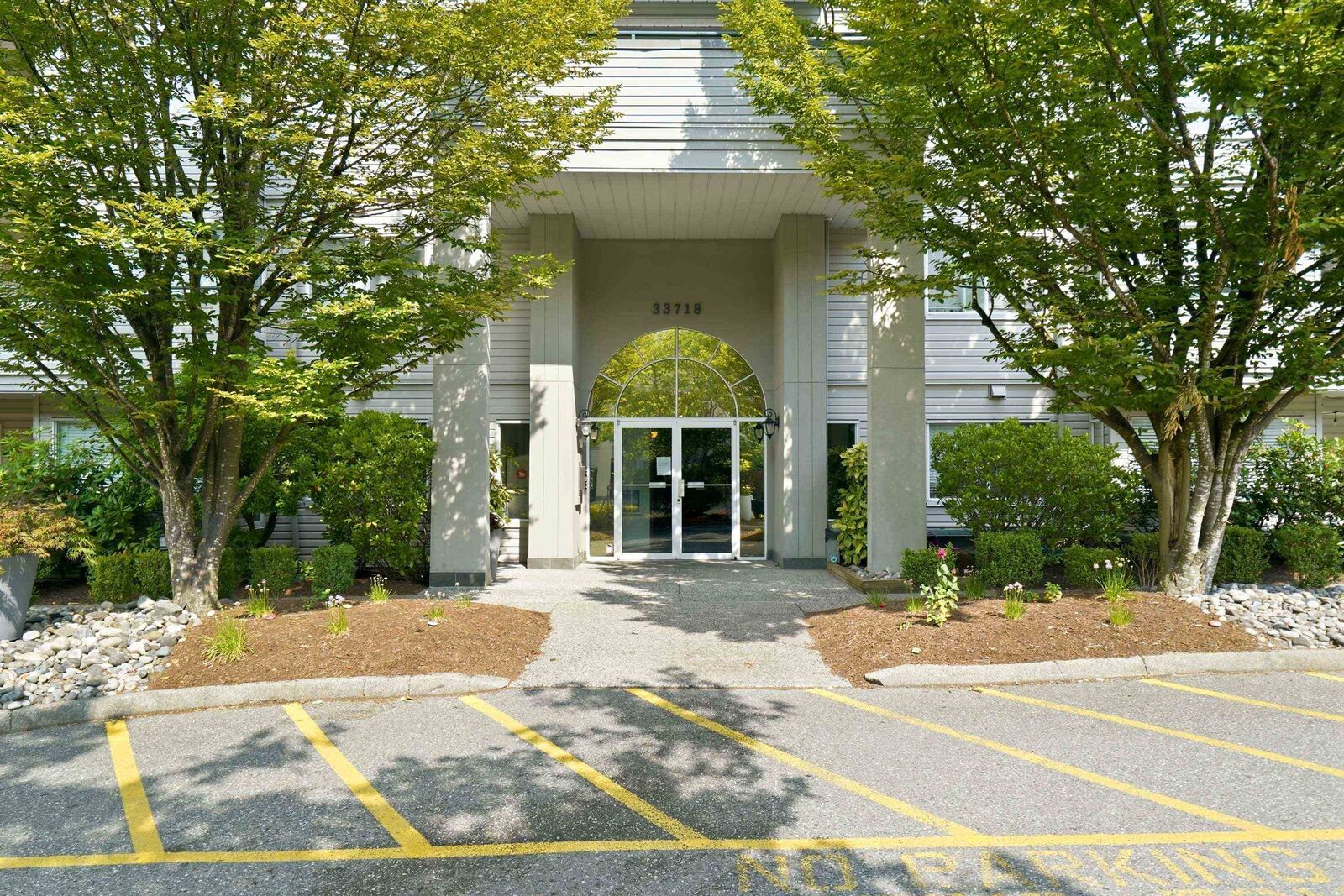 Property Photo: 33718 King Road 412 BC V2S 8J3