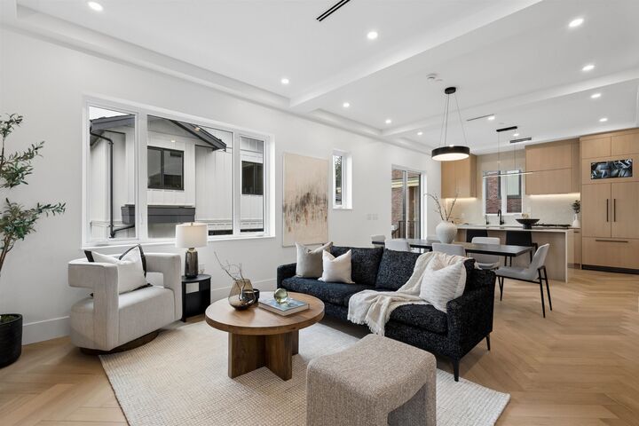 Property Photo: 3637 E 46th Avenue 1 BC V5S 1B7