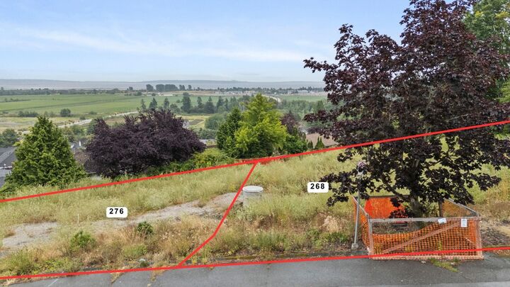 Property Photo: 268 55 Street BC V4M 3J5