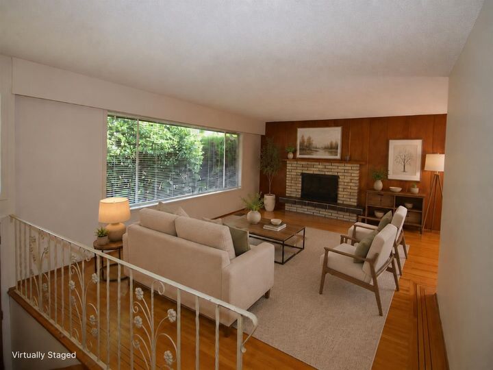 Property Photo: 929 Prospect Avenue BC V7R 2M2