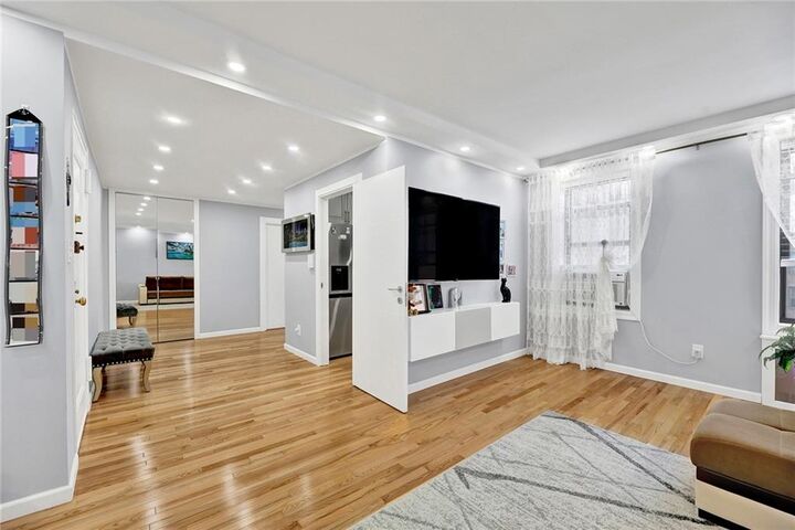 Property Photo:  2229 Knapp Street 3F  NY 11229 