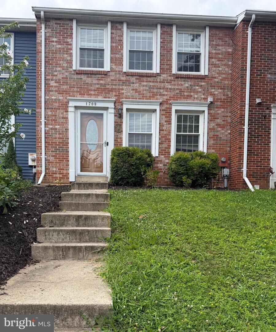 Property Photo: 1709 Springhouse Court MD 21702