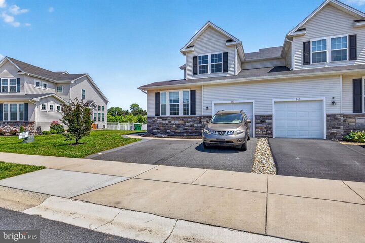 Property Photo: 262 Rossnakill Road DE 19709