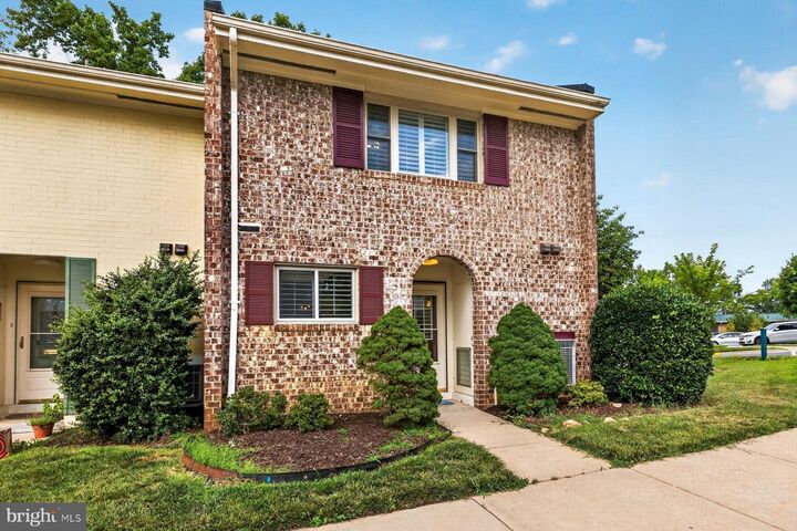 Property Photo: 3498 Gleneagles Drive 79-F MD 20906