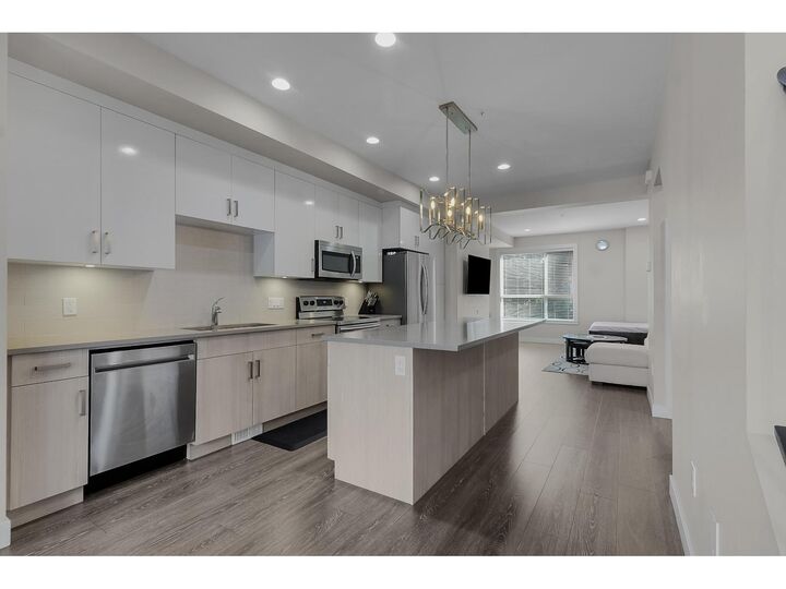 Property Photo: 8413 Midtown Way 9 BC V2P 0G7