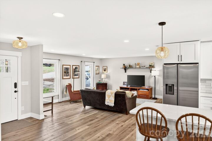 Property Photo: 61 Knoll Ridge Drive NC 28804