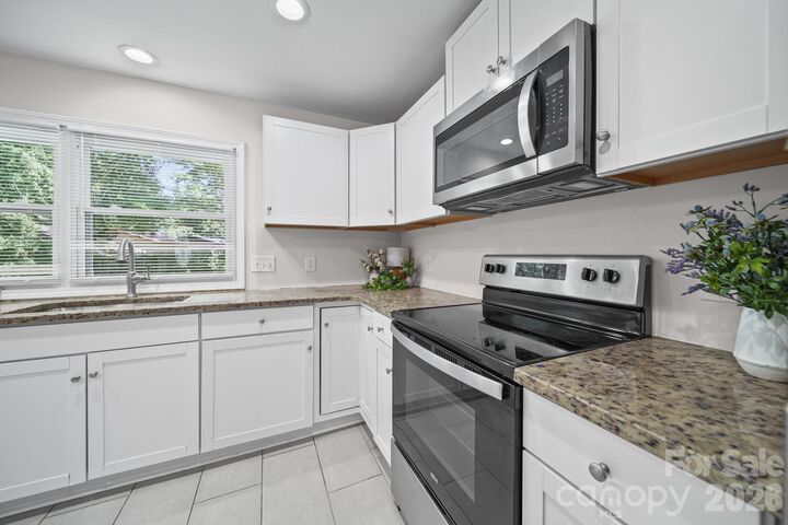 Property Photo:  4316 McKinley Drive  NC 28208 