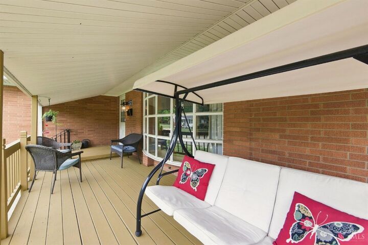Property Photo:  605 Jackson Lane  OH 45044 