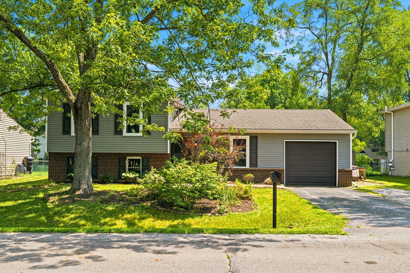 Property Photo:  682 Hines Road  OH 43230 