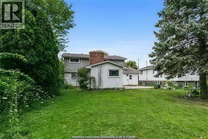 Property Photo:  6711 Riverside Drive  ON N8S 1C1 