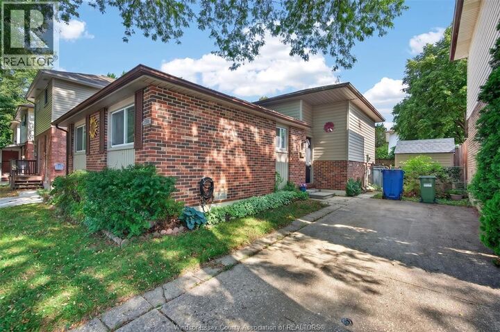 Property Photo: 1240 Arncliffe Place ON N8S 4K3