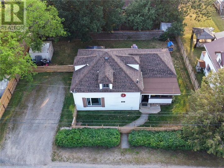 Property Photo: 415 Wood Street ON P5E 1M5