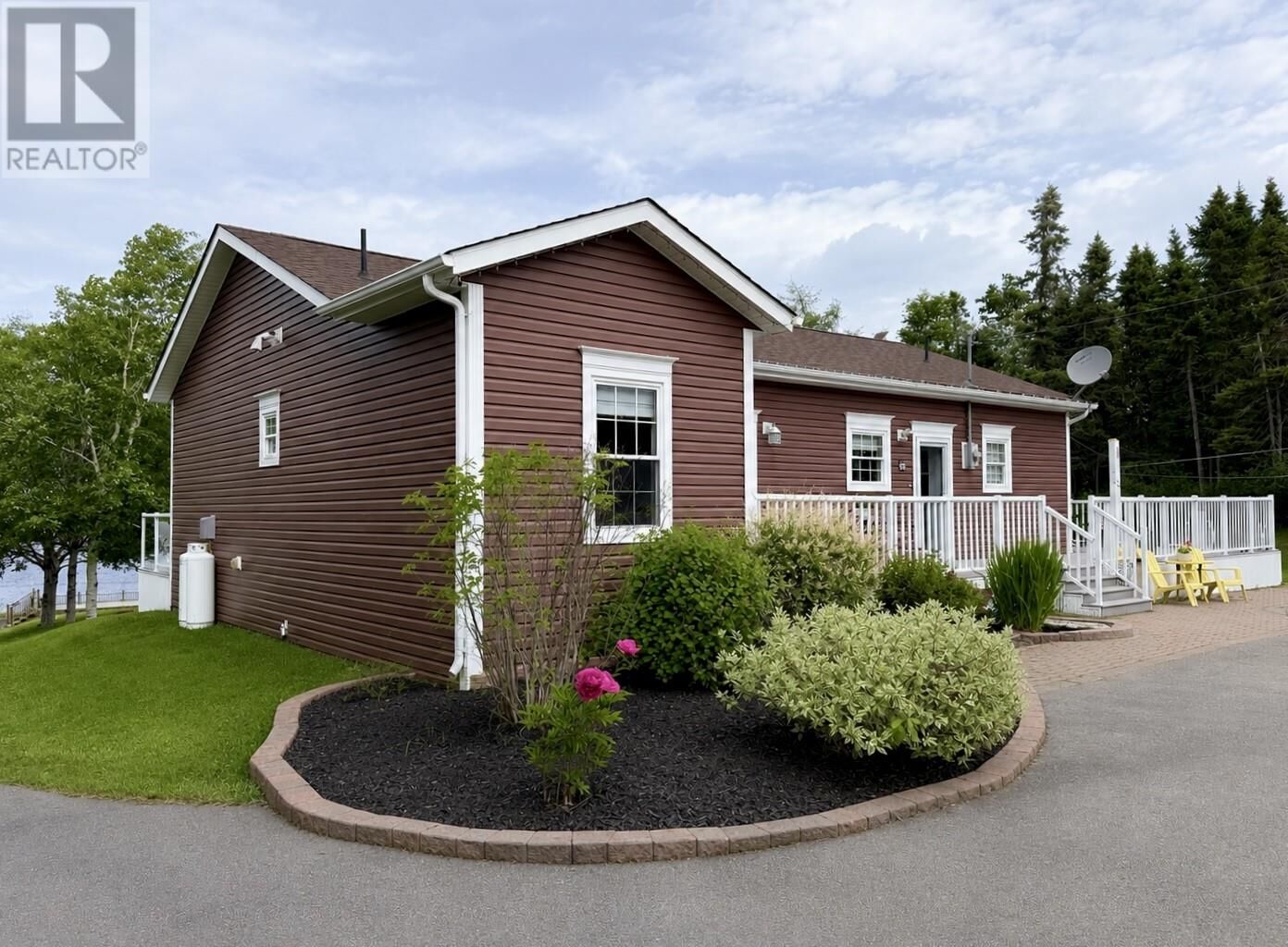 Property Photo: 54 Partridgeberry Point NL A0K 3E0
