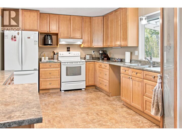 Property Photo: 5513 Park Drive BC V0K 2E1