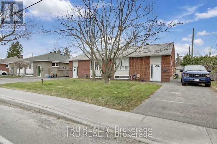 Property Photo: 2428-2430 Iris Street ON K2C 1C6