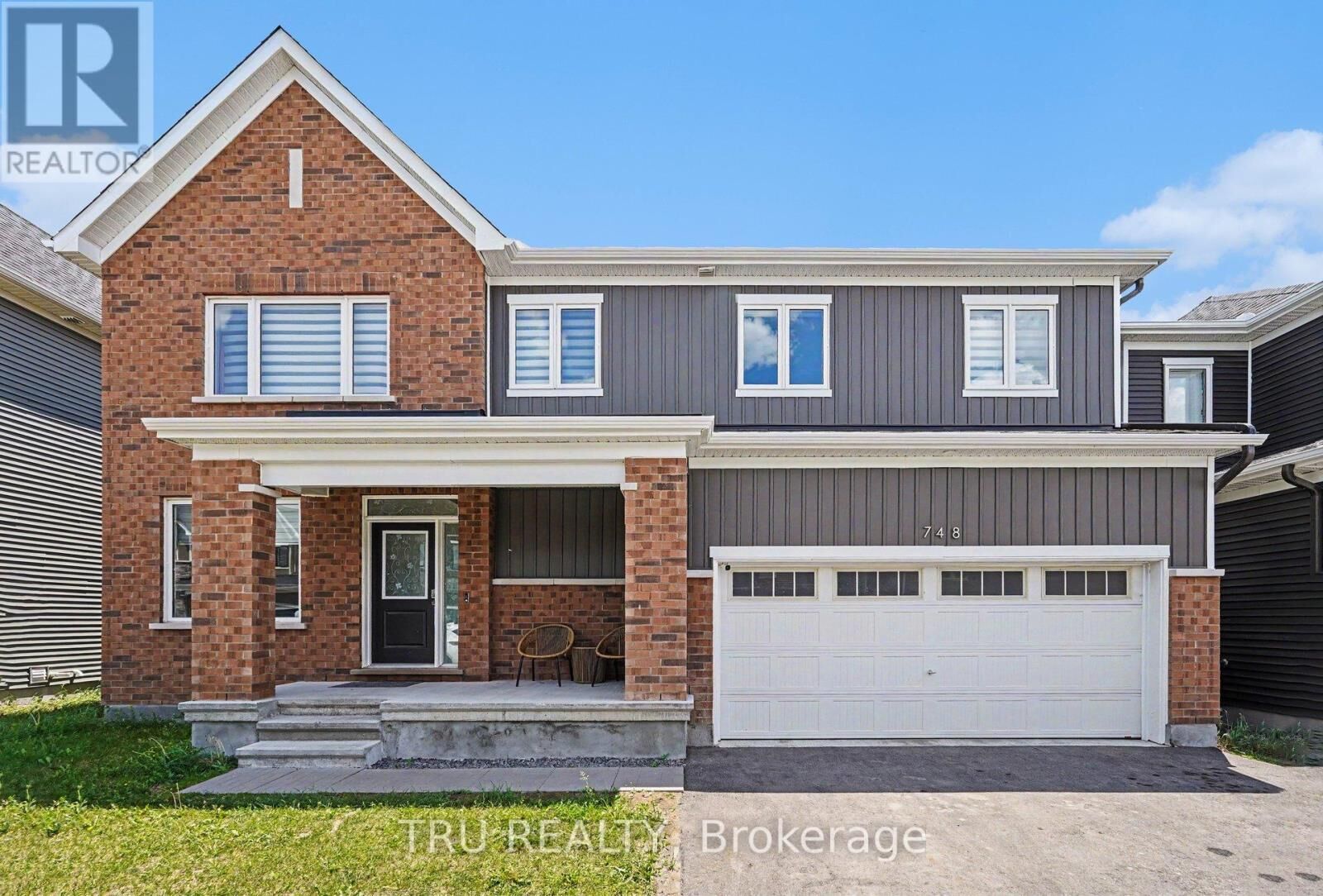 Property Photo: 748 Eminence Street ON K2J 6X6