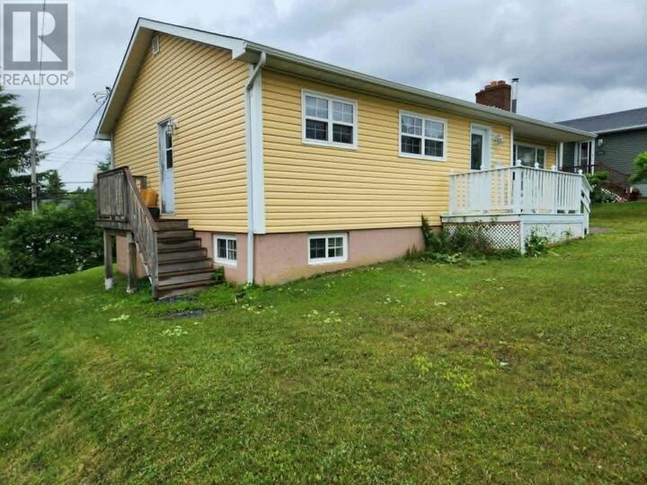 Property Photo: 105 Brookfield Avenue NL A2H 2R5
