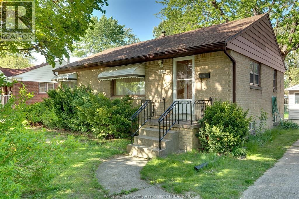 Property Photo: 3256 Dominion Boulevard ON N9E 2N5
