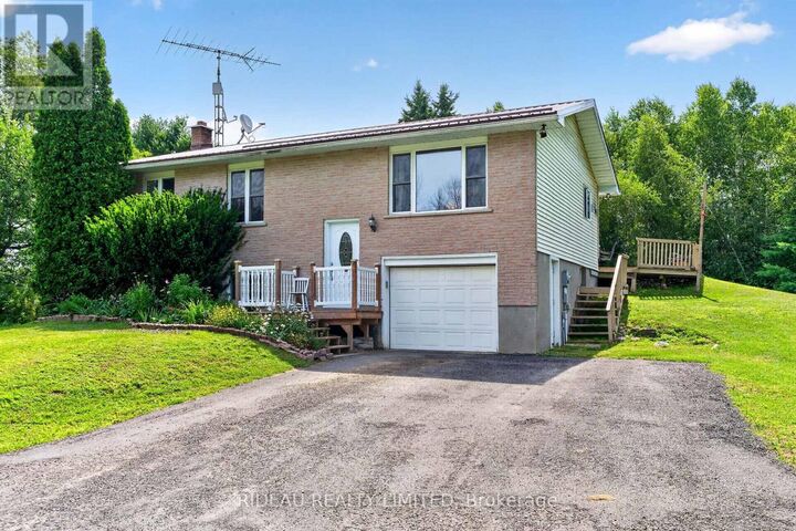 Property Photo: 93 Mallens Road ON K0G 1E0