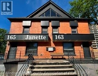 Property Photo: 165 Janette 2nd Floor ON N9A 4Y9