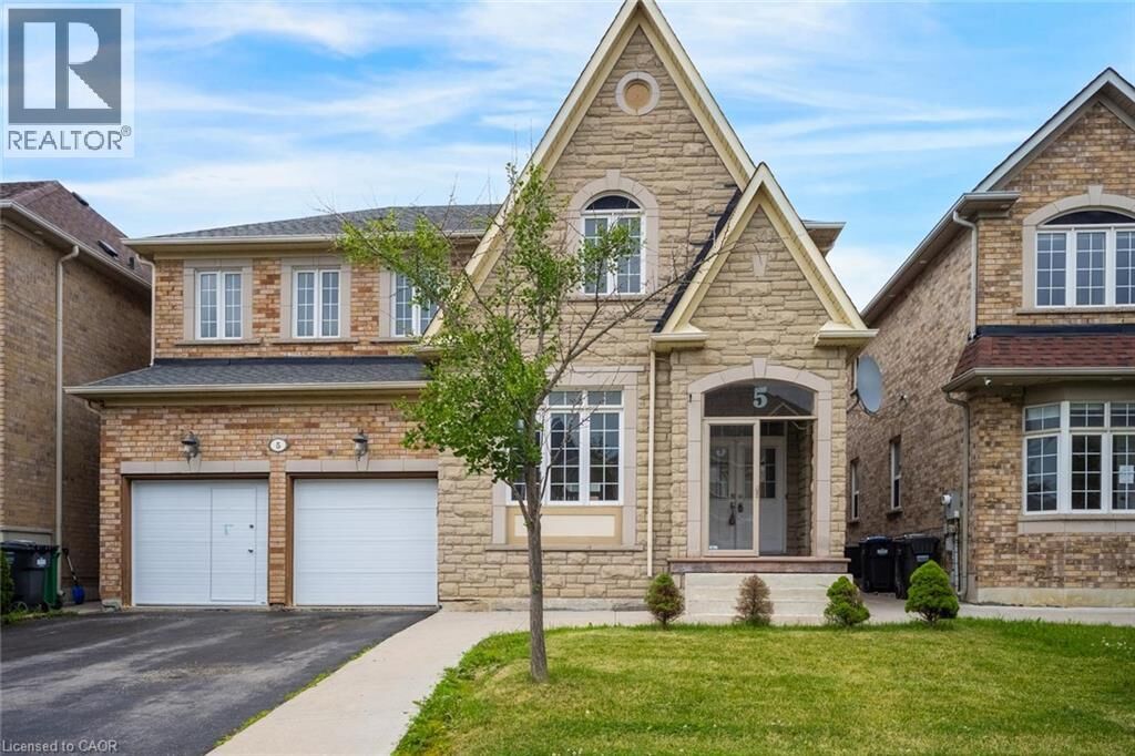 Property Photo: 5 Freshspring Drive ON L6R 3H6