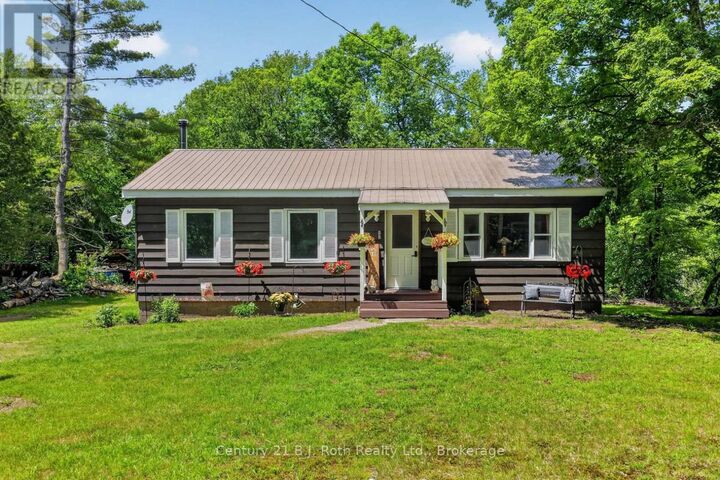 1020 Rosseau Lake Road 1 — photo 1