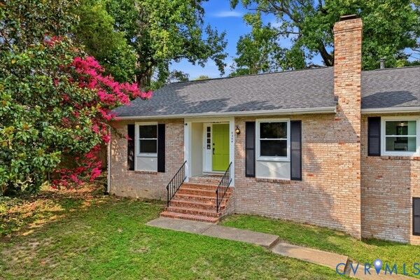 Property Photo:  9304 Venetian Way  VA 23229 