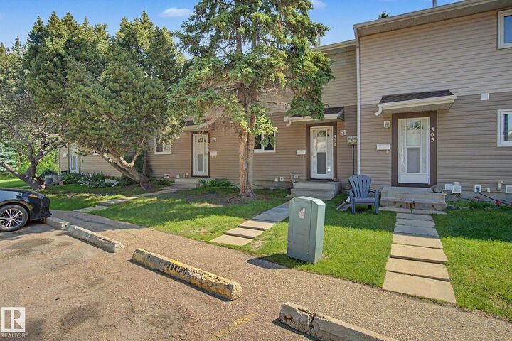 304 Spruce Glen — photo 1