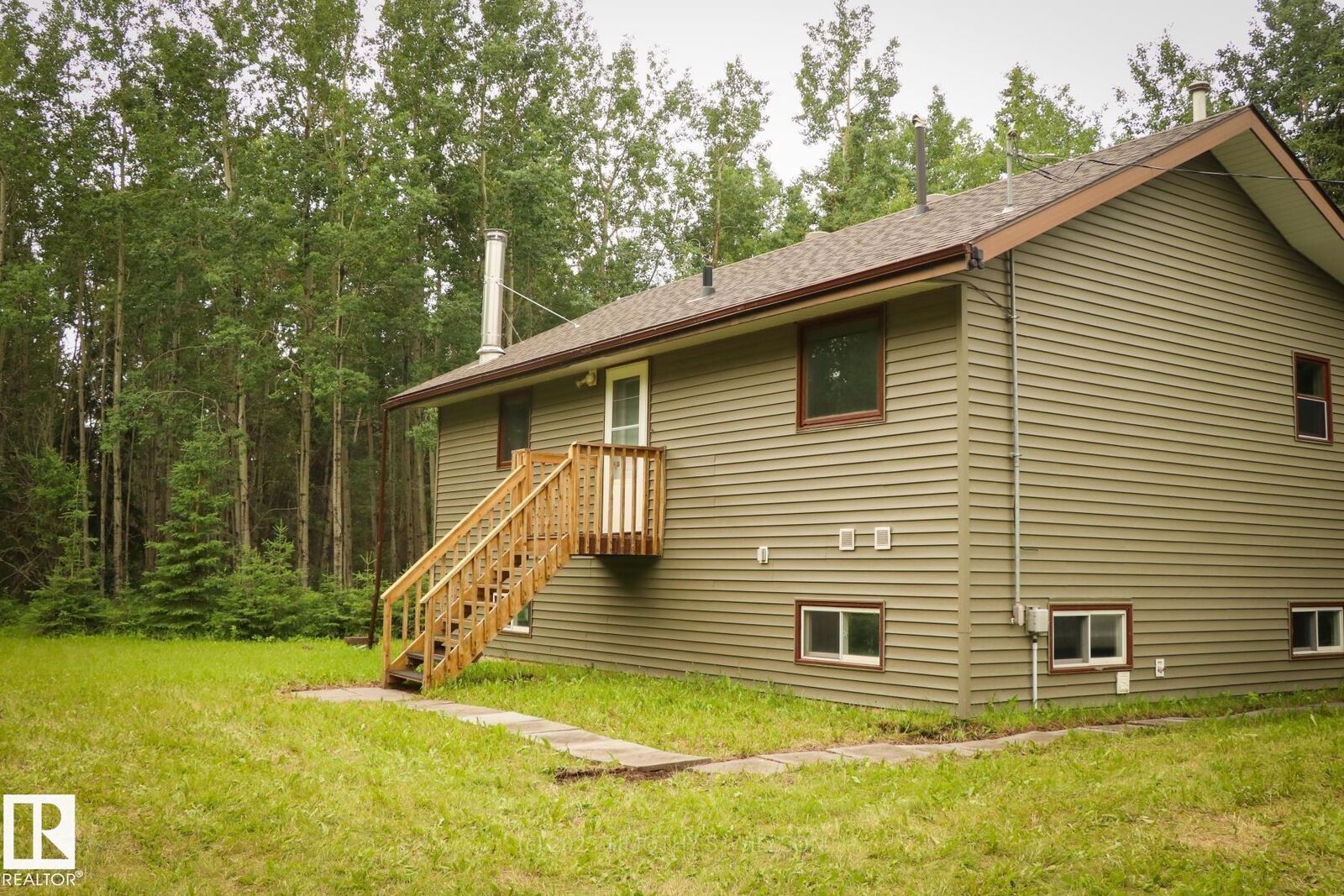 Property Photo: 23431 Twp Road 604 AB T7P 2K4