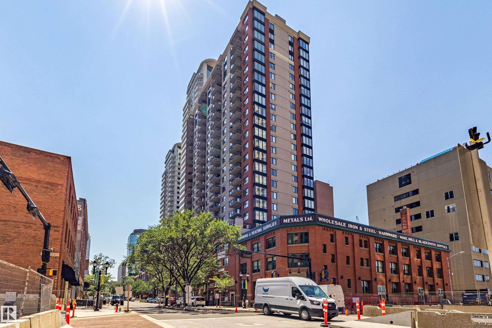 Property Photo: 10180 104 Street NW 1501 AB T5J 1A7