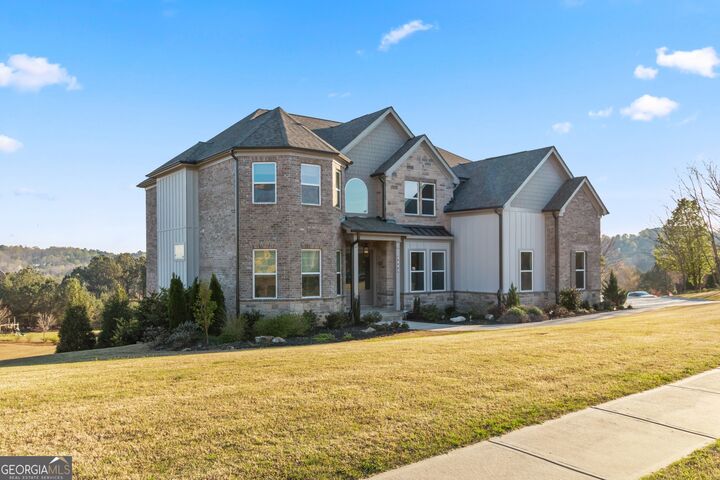 Property Photo: 4725 Cardinal Ridge Way GA 30542