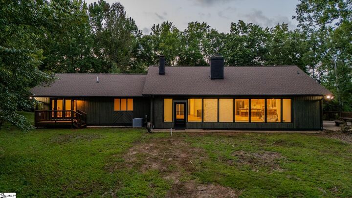 Property Photo: 208 Eastland Drive SC 29651