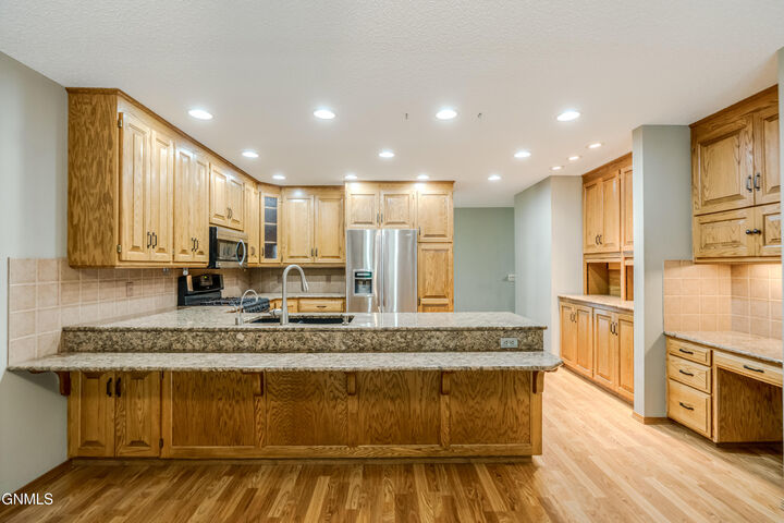 Property Photo: 314 Aspen Avenue ND 58503