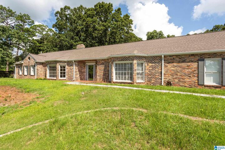 Property Photo: 328 Shocco Springs Road AL 35160