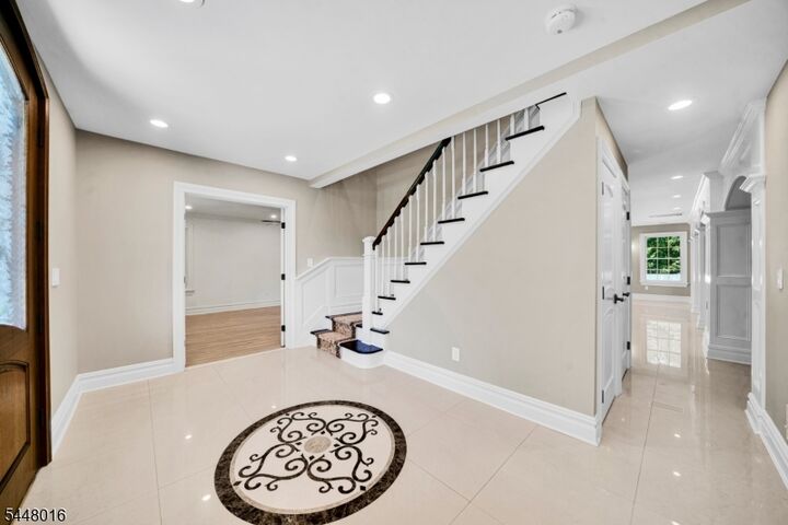 Property Photo:  3 Bromley Ct  NJ 07045 