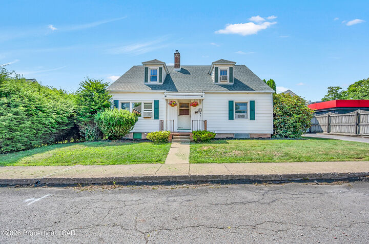 Property Photo:  418 Allegheny Street  PA 18661 