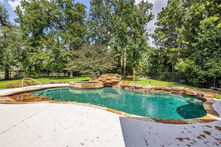 Property Photo:  27434 Whispering Maple Way  TX 77386 