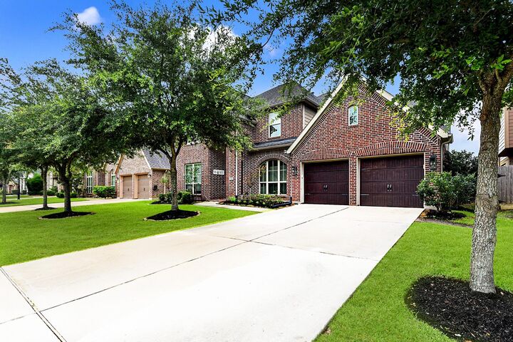 Property Photo: 2939 Bobby Jones Road TX 77494