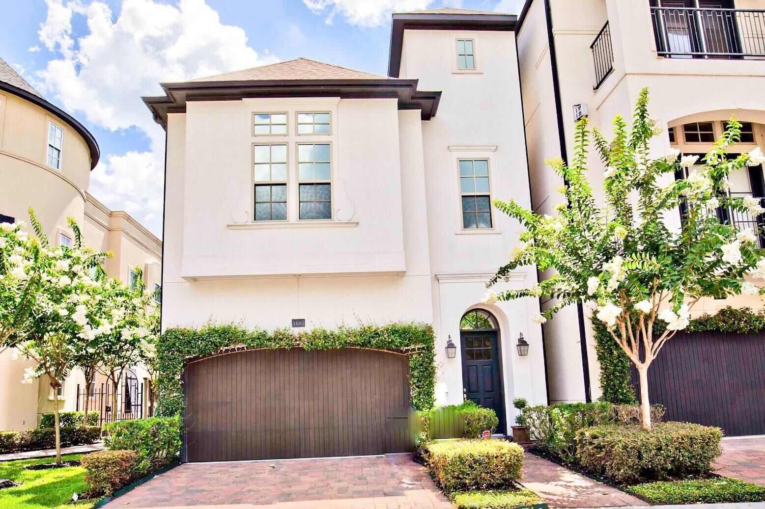 Property Photo: 1660 Wrenwood Lakes TX 77043