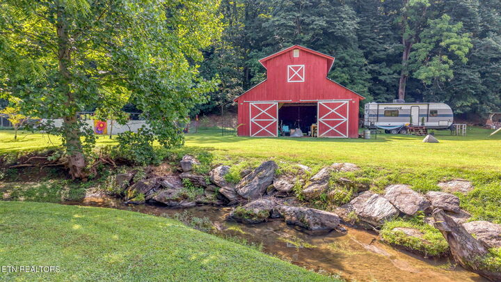 Property Photo: 1484 Carrs Creek Rd TN 37882