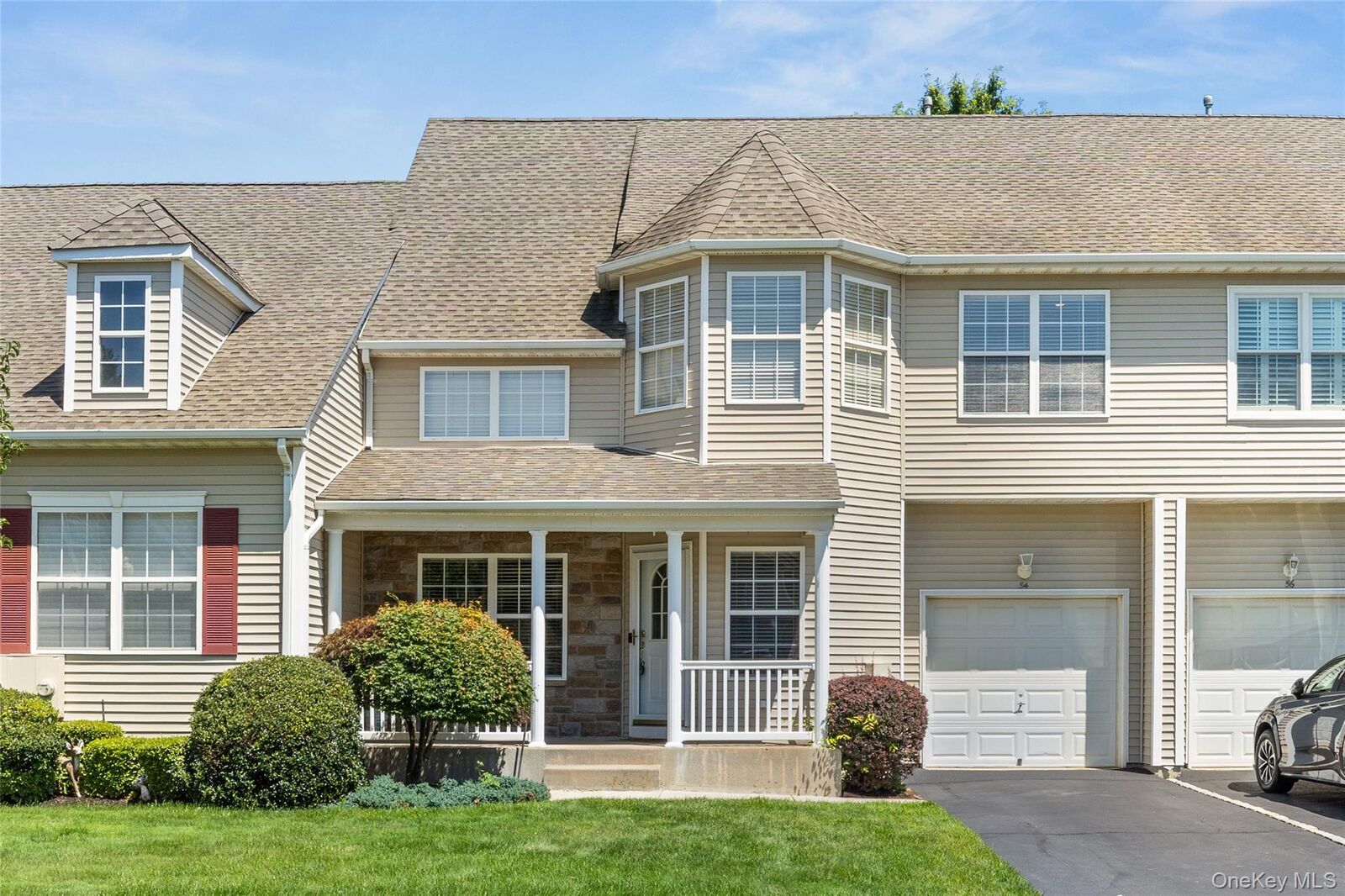 Property Photo:  54 Meadow Pond Circle  NY 11764 
