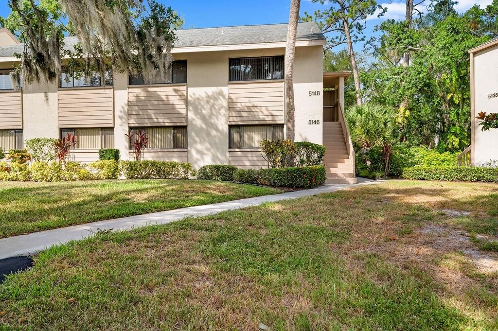 Property Photo:  5146 Harpers Croft 13  FL 34235 
