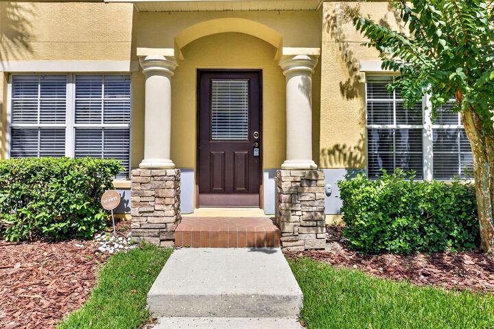 Property Photo:  37602 Aaralyn Rd  FL 33542 