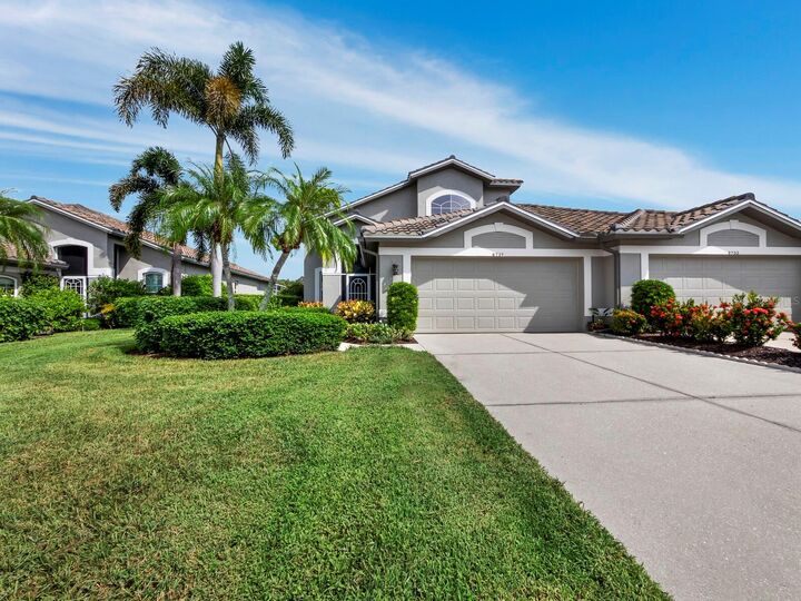 Property Photo:  8737 Pebble Creek Lane  FL 34238 