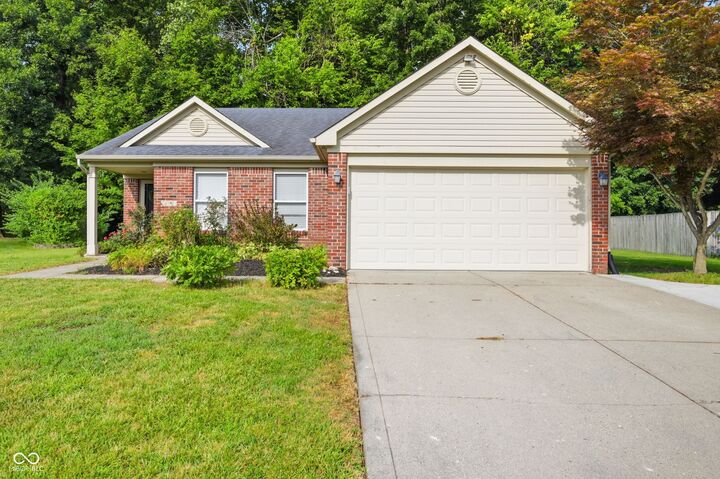 Property Photo:  2046 Meadowlark Lane  IN 46112 