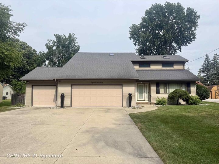 Property Photo:  1500 Hemmeter Road  MI 48638 