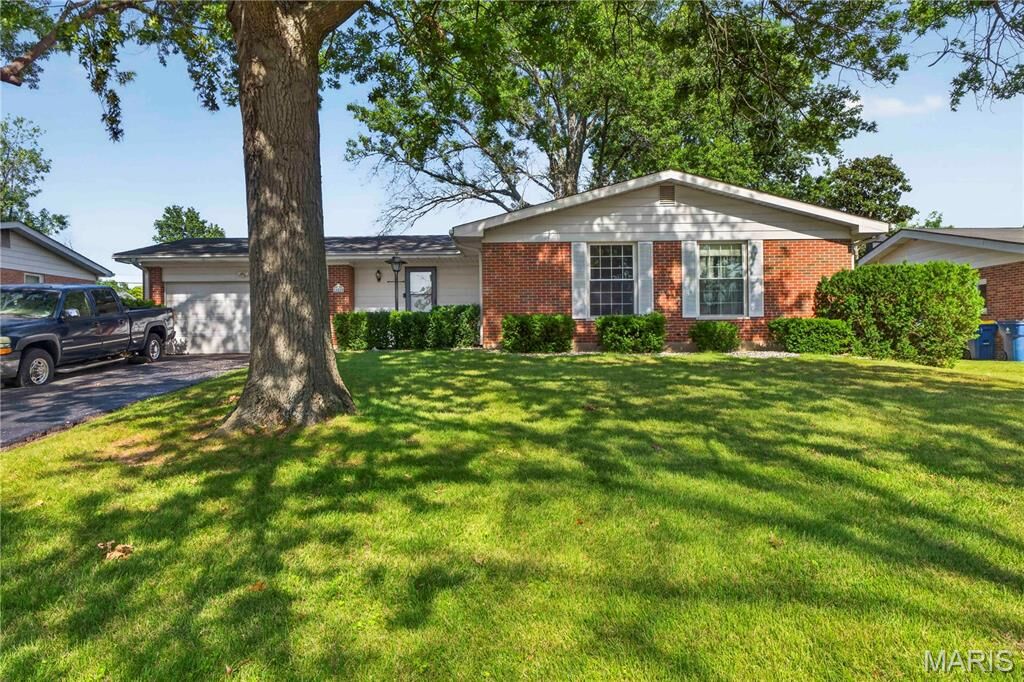 Property Photo:  14010 Sunland Drive  MO 63034 