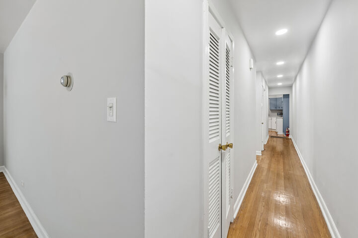 Property Photo: 1400 Brummel Street 2E IL 60202