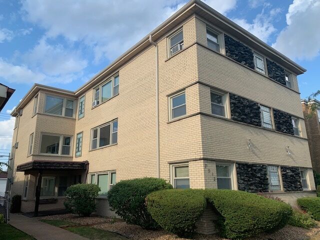 Property Photo:  7912 W Belmont Avenue 1N  IL 60634 
