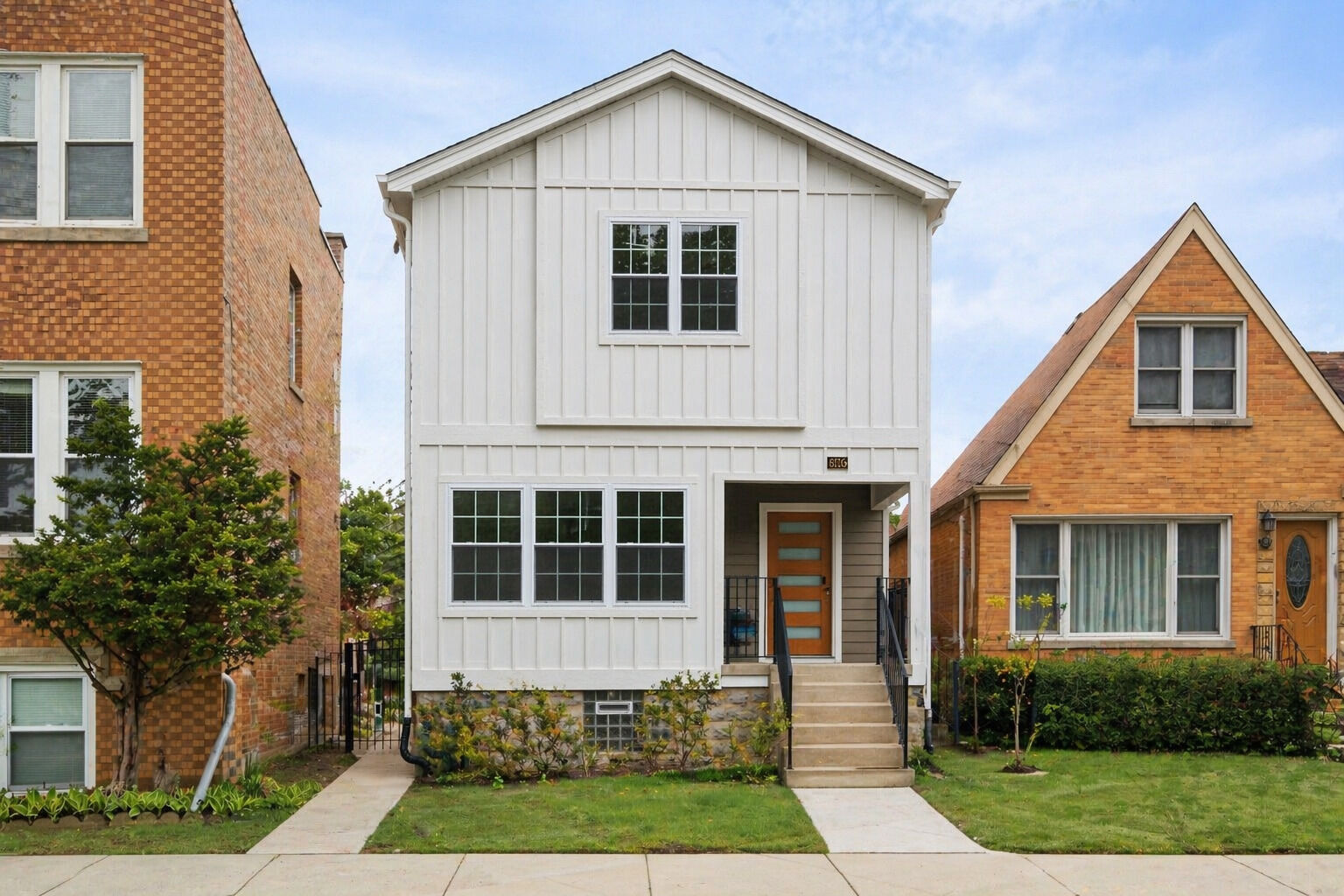 Property Photo: 6707 W Imlay Street IL 60631